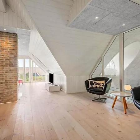 Bv283-blavand-horns-rev-2